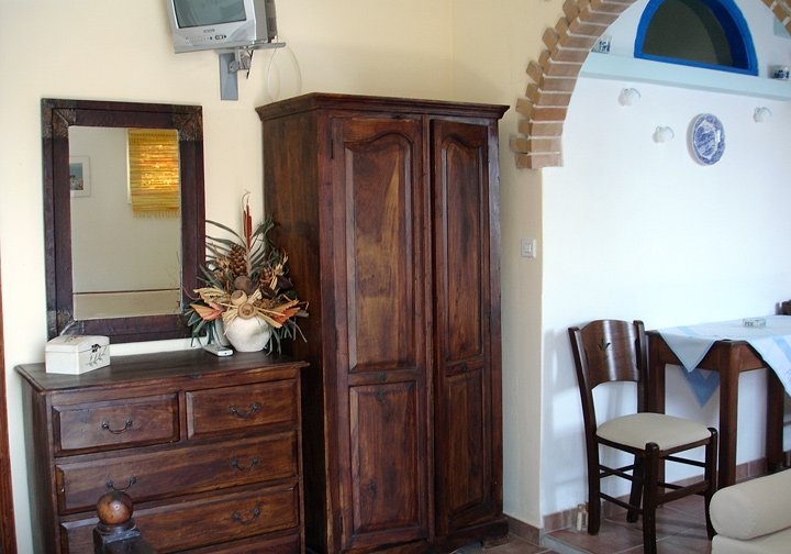Akti Rooms & Studios